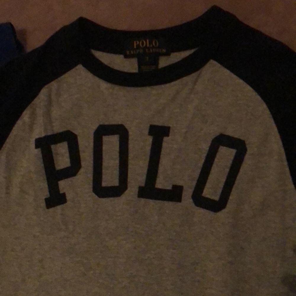 T-Shirt - Picture 2 of 3